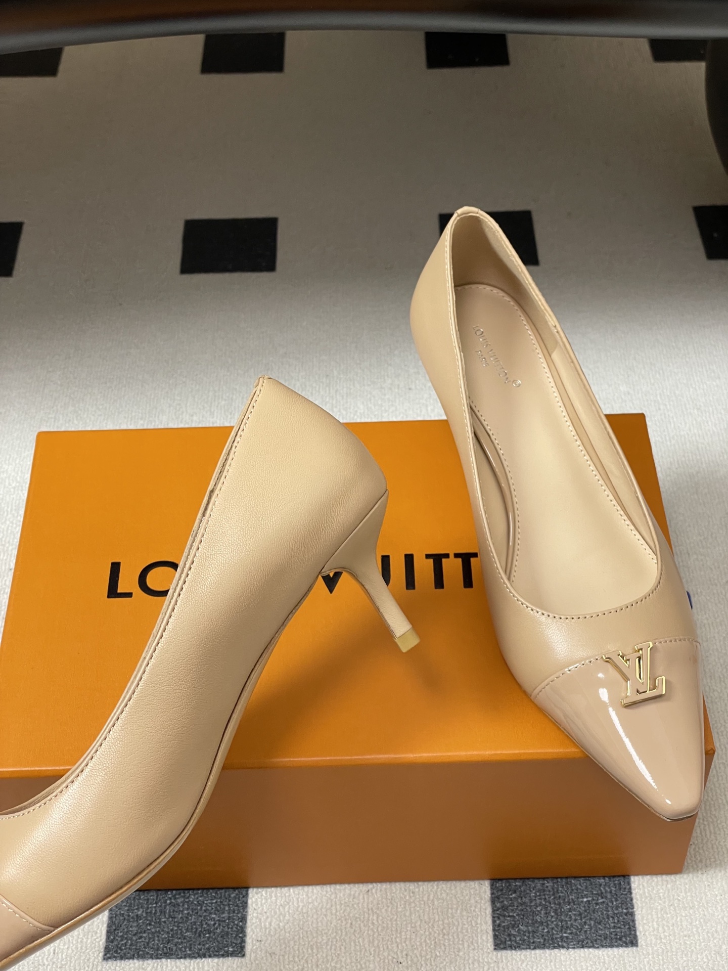 Women's high heels